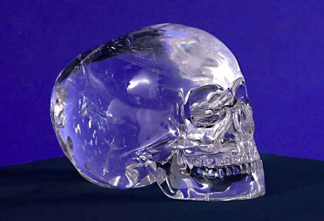 Up Close and Personal with The Mitchell-Hedges Crystal Skull – My